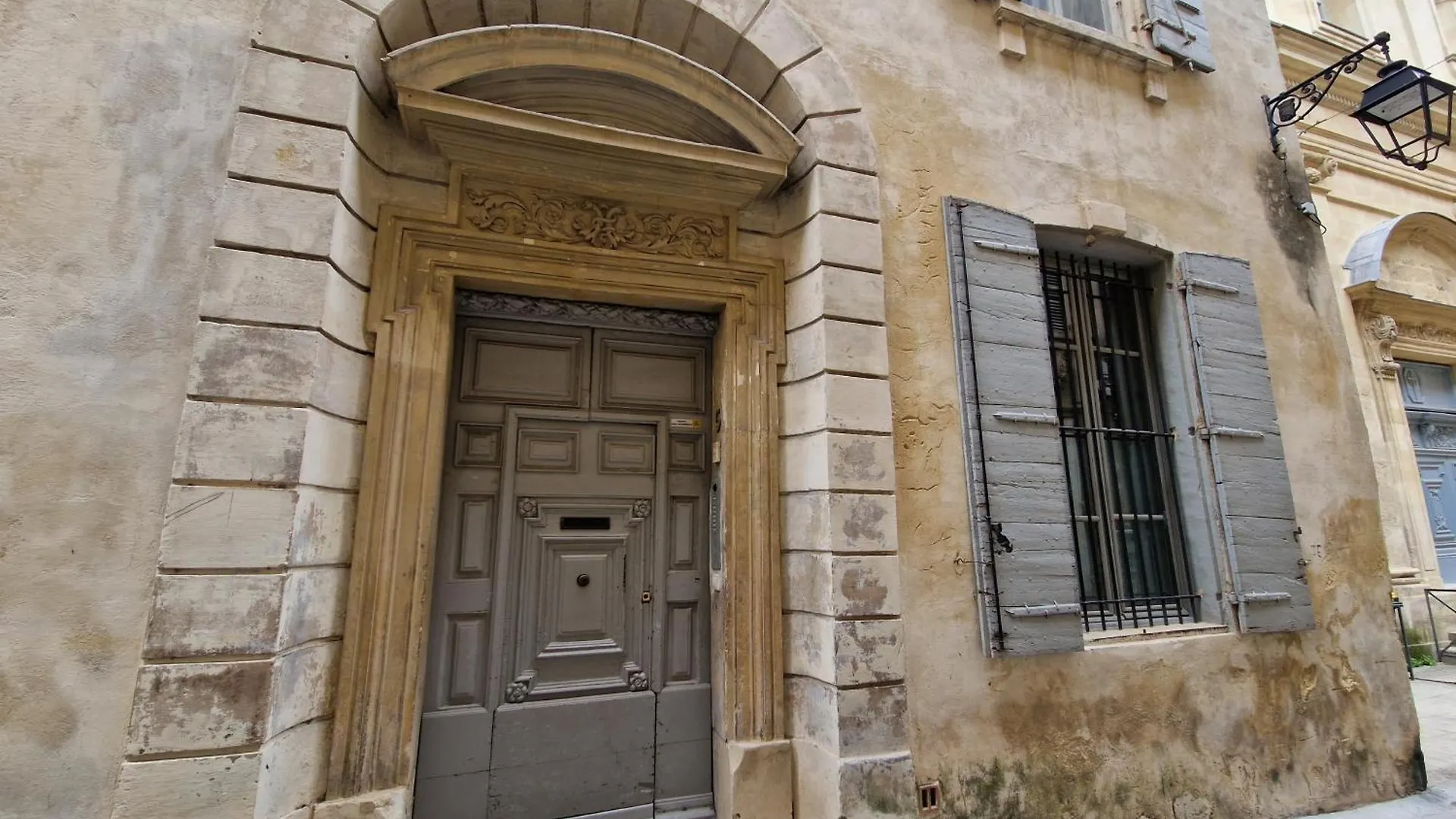 Daire Appartement A Deux Pas De La Place Du Forum Arles